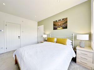 Photo 19- click for photo gallery